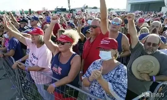 怎么看待美国新冠病毒单日新增病例超过12万例呢？