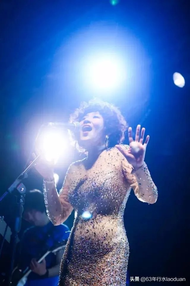 你还记得张蔷吗？还记得蔷姐唱过的那些歌吗？