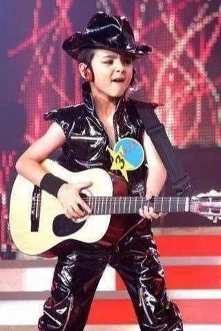 细数曾经红极一时的春晚小童星，如今的他们怎么样了？