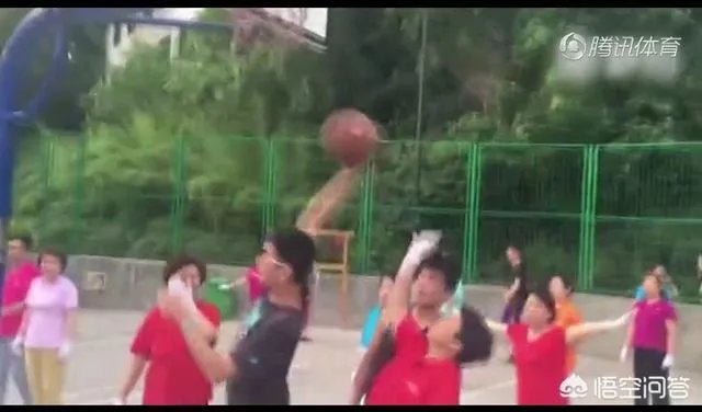 江西公交车上雷人标语的背后反映的是什么样的社会现象？