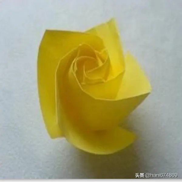 叠玫瑰花的方法？