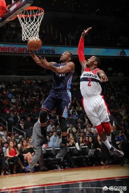 沃克生涯第11次砍下40+,超越格伦莱斯,你怎么看?