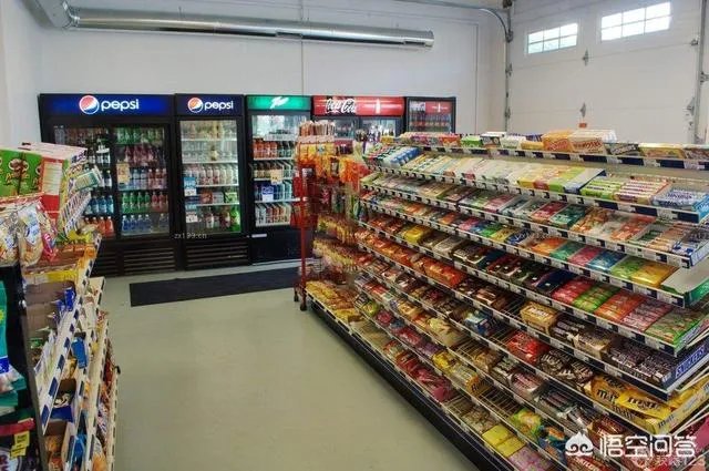 一天营业额7-8千的小超市，月租金9000，转让费32万，请问可以接吗？