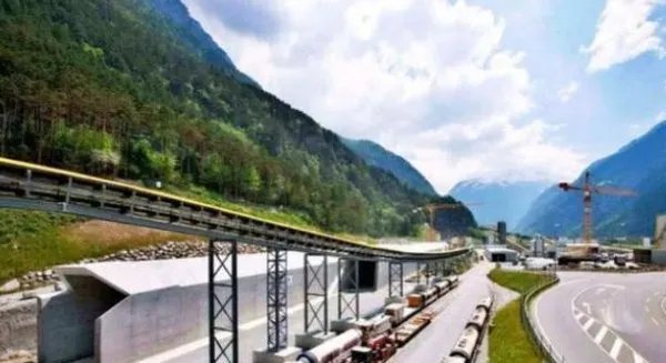 历时17年，耗资1000亿完成的隧道到底有多长？