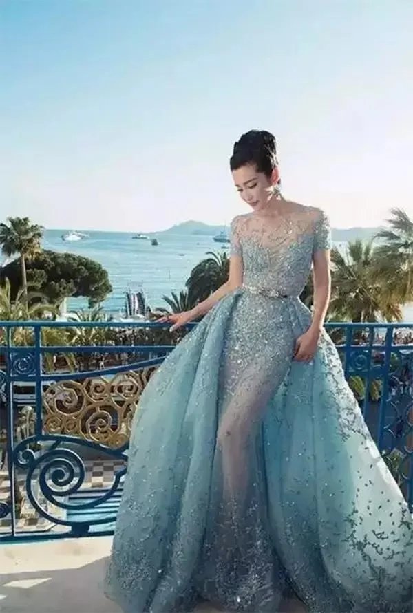 李冰冰恋情曝光，小男友究竟是何许人也？