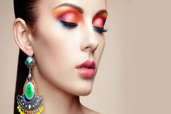 化妆造型学校排名