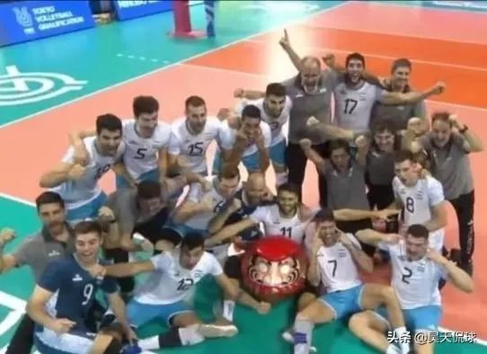 韩国受辱上诉了，中国男排2:3输球又受辱，这次还沉默吗？您如何看待这件事？