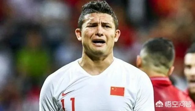 半路撂摊子,合同未履行完,里皮主动辞职,他要不要赔偿足协违约金呢?