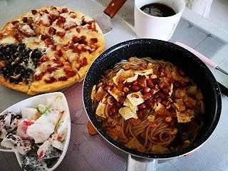 卖咖啡、卖螺蛳粉，如何评价中石化跨界“美食界”的这一行为？