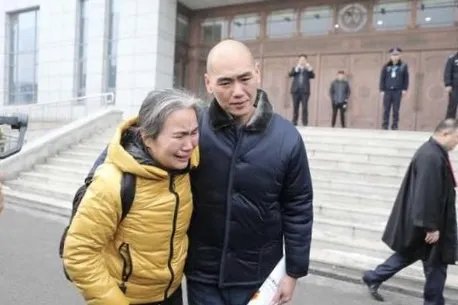 对于张志超将领取约332万国家赔偿一事，你怎么看？