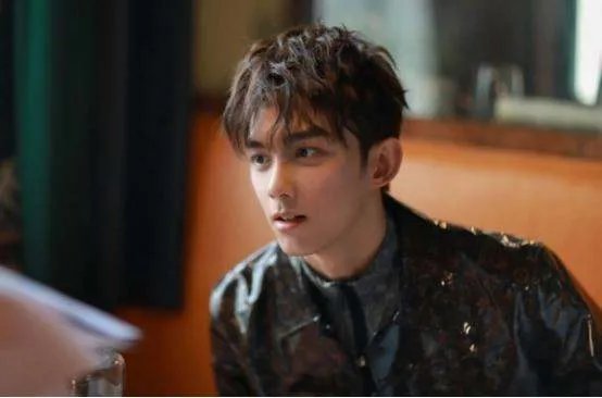 与关晓彤一起出道的四大童星，前三位大红大紫，唯独她被遗忘，她是谁？