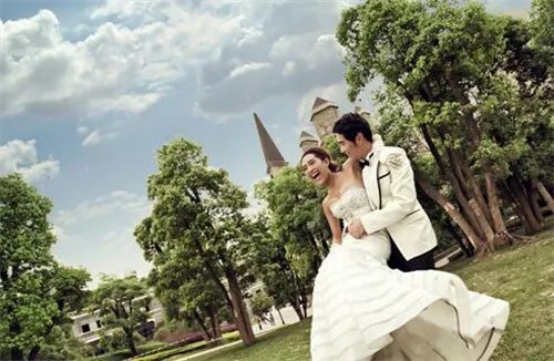 南京拍婚纱照多少钱 南京哪家婚纱店拍得好