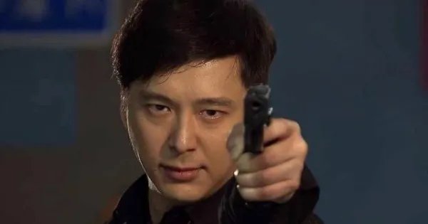 饰演反派被赞的邓健泓，现实中的情史是怎样的？