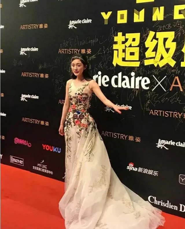 唐嫣杨颖等众女星比美