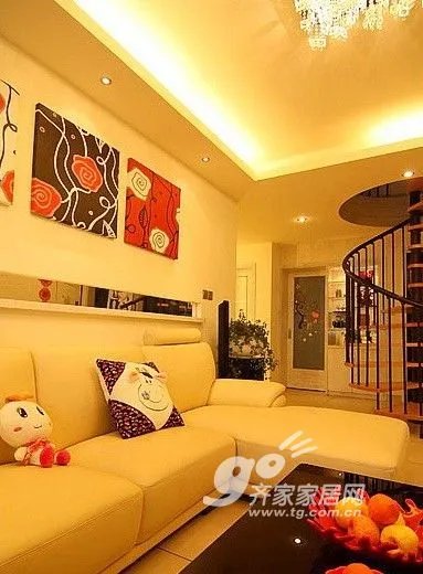 奋斗10年攒钱买屋 北漂族半包7万筑婚巢爱情修成正果