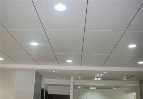 天花板装修价格一般是多少  四种常见的天花板装修材料