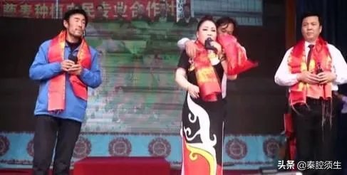 凭借秦腔戏迷大叫板走红的商芳会和凭借网络直播走红的羊倌有什么区别？