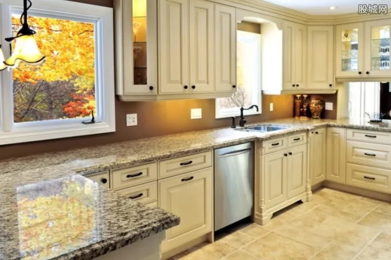 金牌橱柜价格怎么样 金牌橱柜多少钱一米