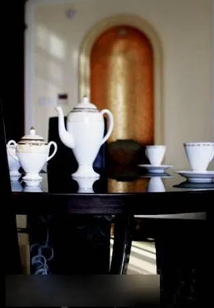 琼瑶心中儒雅乾隆 曝光邱心志大气豪宅