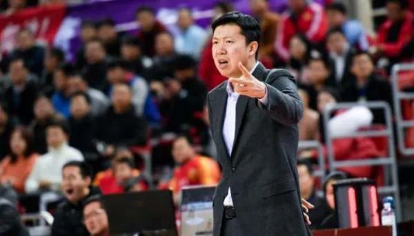 王治郅和二婚妻子近况如何呢？