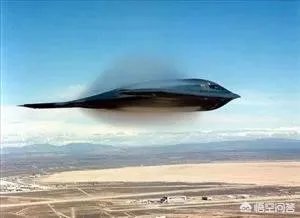 战斗机突破音障的时候，飞行员听不到吗？