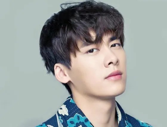 李易峰工作室发文辟谣与方安娜恋爱一事，这些恋爱瓜怎么层出不穷？