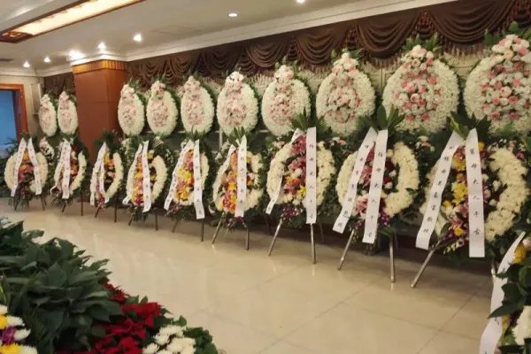 北京一三甲医院收取“天价殡葬费”引热议,此事有何处理进展?