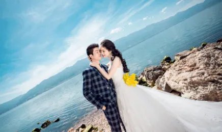 拍婚纱照一般需要多少钱？