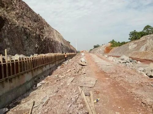 片石混凝土挡土墙施工规范有哪些