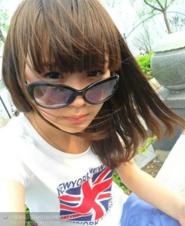 张依依真正的照片