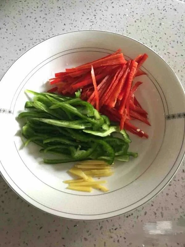 虾为什么不能吃死的？