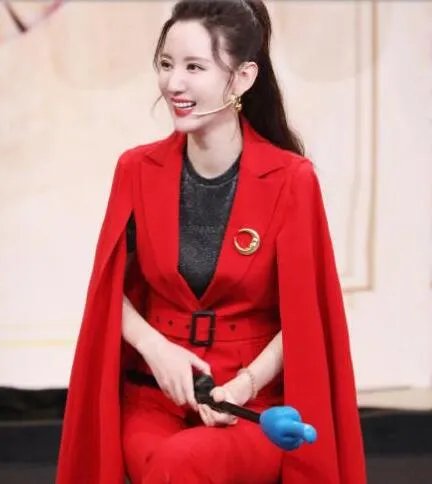 鹿晗给战队成员买手机是怎么回事 鹿晗给战队成员买手机是什么情况