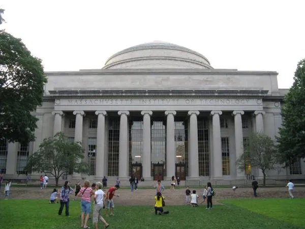 建筑高度世界排名前30位的建筑