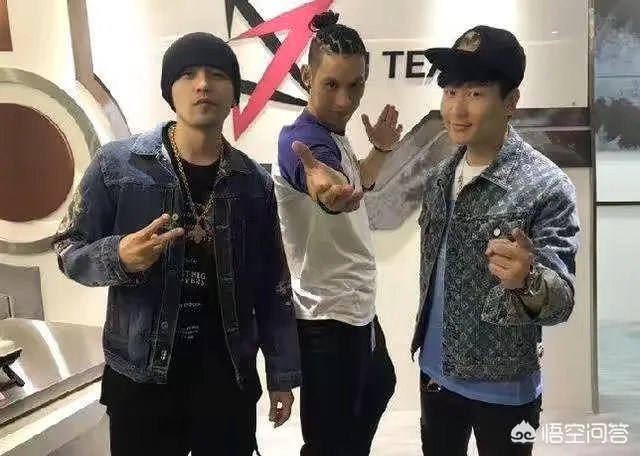 库里感谢昆凌为他拉票引发周杰伦吃醋，今天他却亲自为林书豪进全明星拉票，你怎么看？