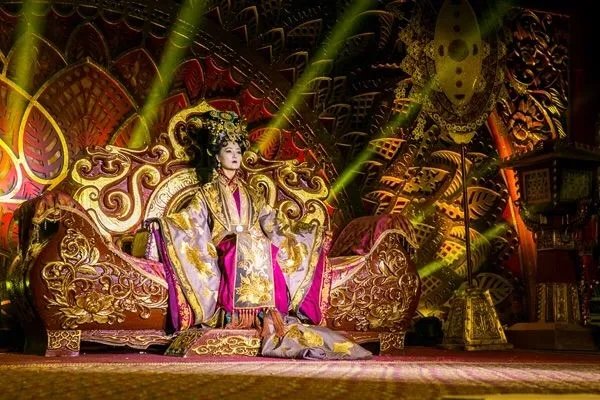 《凤凰无双》电视剧讲的是什么？