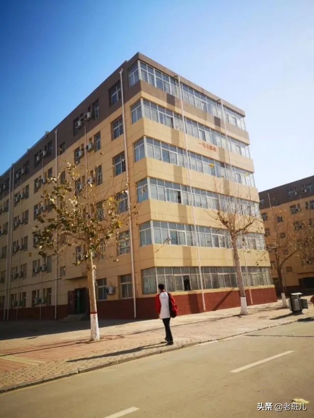 初三女儿说处对象不影响学习，坚持要处，怎么办？