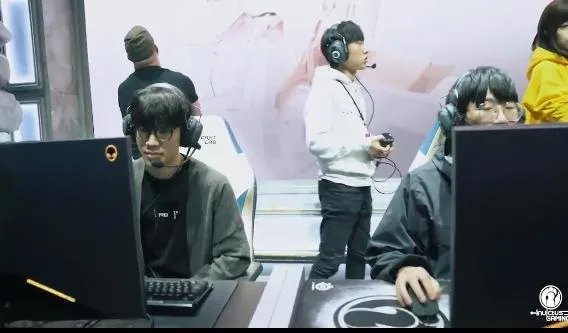 IG发布对阵GRF纪录片,“2个细节”表明宁王已回归S8巅峰状态,IG能夺冠吗?