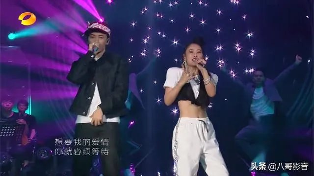 如何评价《歌手·当打之年》，袁娅维和马思唯合作歌曲《2020 so crazy》？