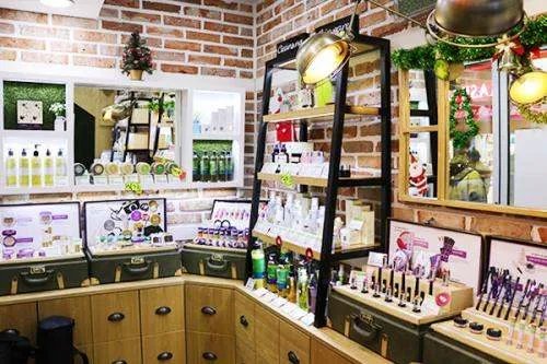 韩国男人每年在化妆品上花费九个亿是真的吗？