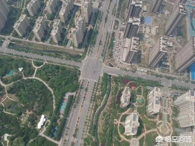 在济宁的开发区买新房好,还是老城区买二手房好?