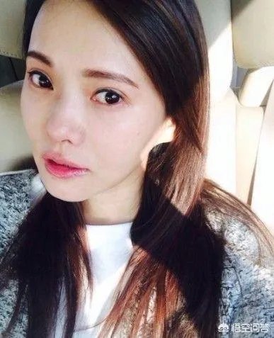 对于“伊能静”否认整容一事，你持什么样的态度？是相信还是质疑？