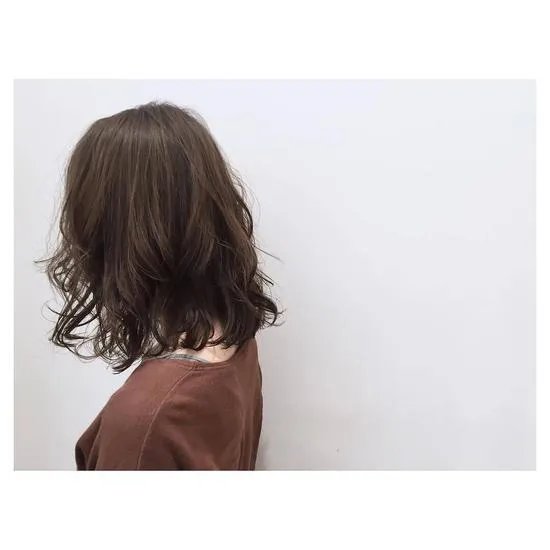 有哪些好看的短发发型？