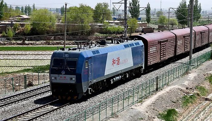 兰新铁路列车撞施工人员致9人遇难,这场事故给予了我们什么警示?