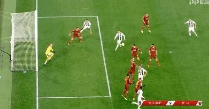 尤文1-0罗马，C罗1分钟连失2必进球气得直踹门柱，赛后罕见低分，你怎么看？