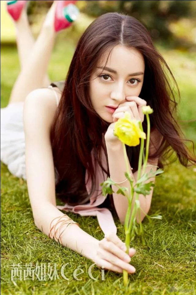 迪丽热巴和赵丽颖掉下水你先就谁？