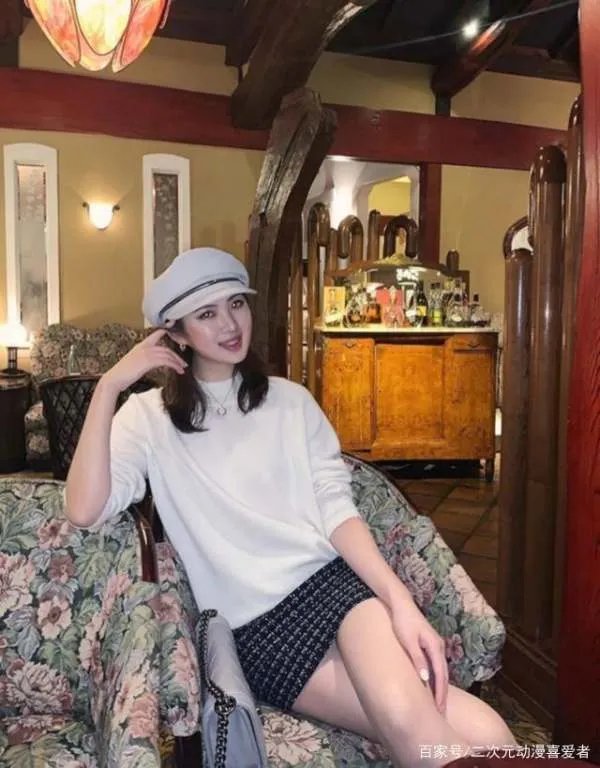 多方批评华为二公主姚安娜出道，她的出道为何不被众人看好？