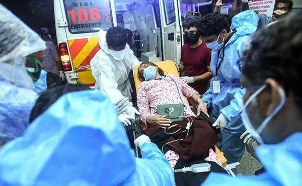 印度客机失事，为何机场跑道被指安全问题仍使用呢？