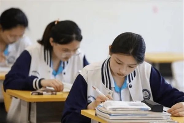 汇总来了！30省份高考分数线公布！为何有的考生查不到成绩？