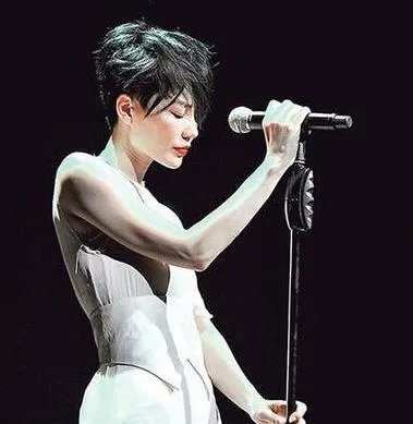 对于《风清扬》这首歌大家感觉怎么样?