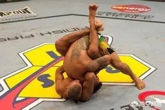 UFC选手的工资一般是多少？